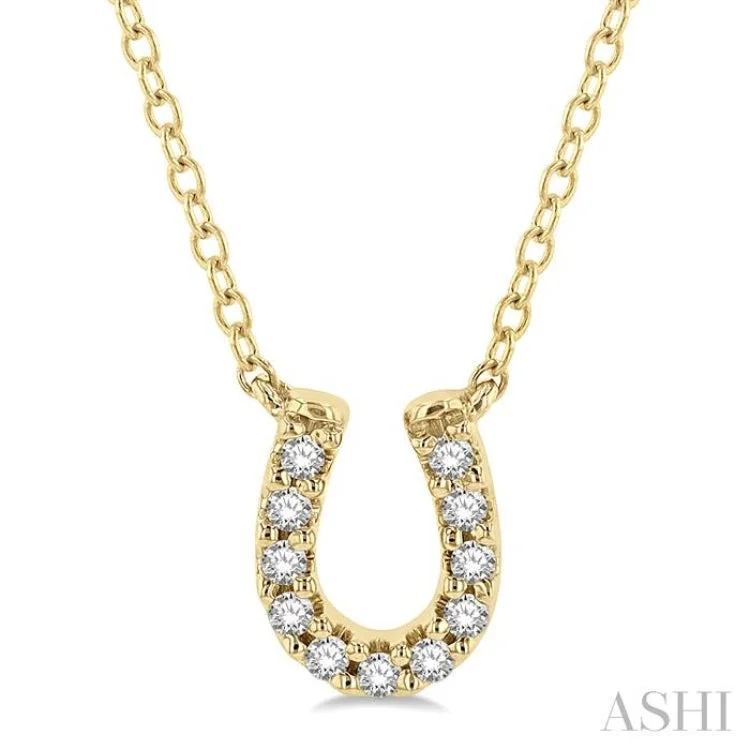 1/10 Ctw Horseshoe Charm Round Cut Diamond Petite Fashion Pendant With Chain in 14K Yellow Gold