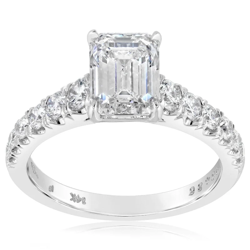 Emerald Cut Diamond Engagement Ring Setting