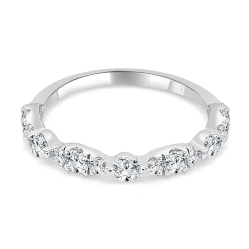 14k Round Diamond Wedding Band with Marquise Shapes