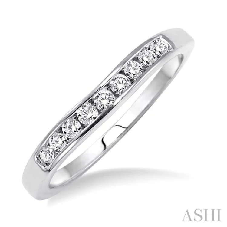 1/4 Ctw V Shape Round Cut Diamond Matching Wedding Band in 14K White Gold