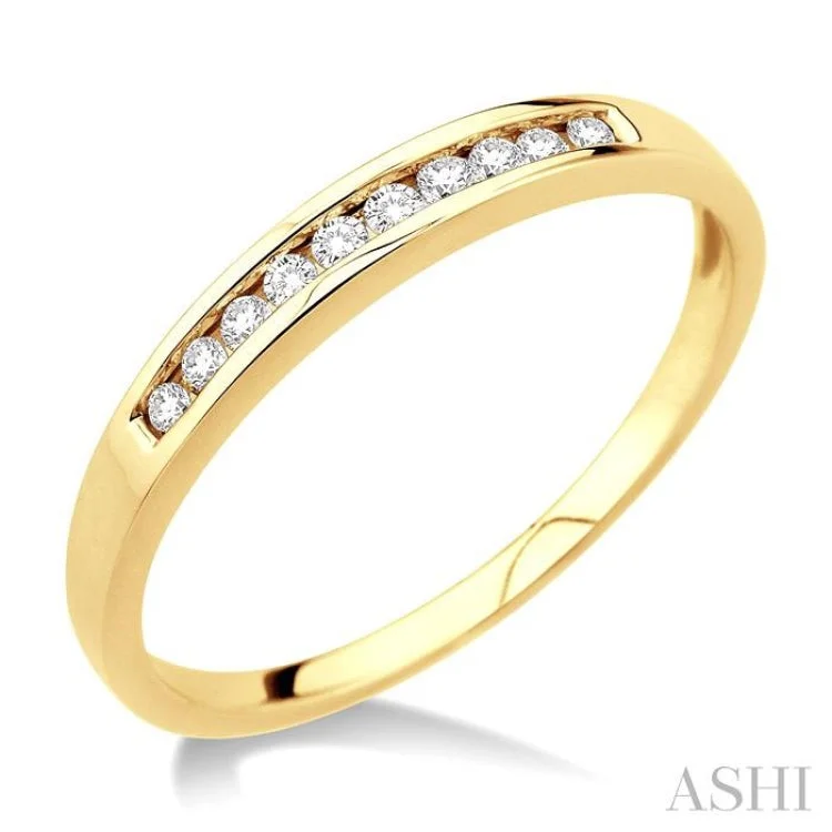 1/10 Ctw Round Cut Diamond Band in 10K Yellow Gold