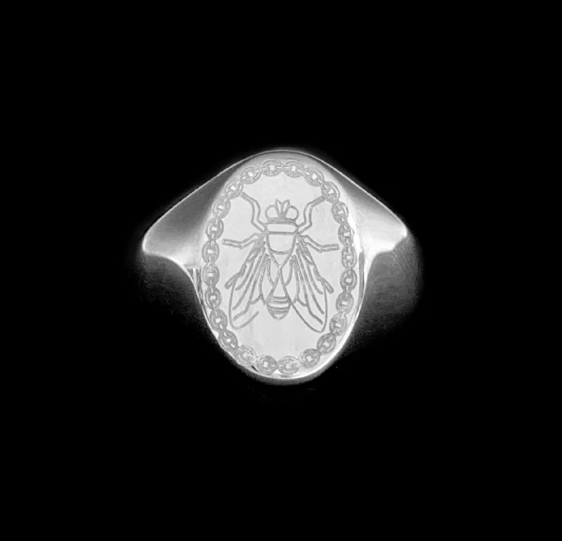 Fly Chain Signet Ring