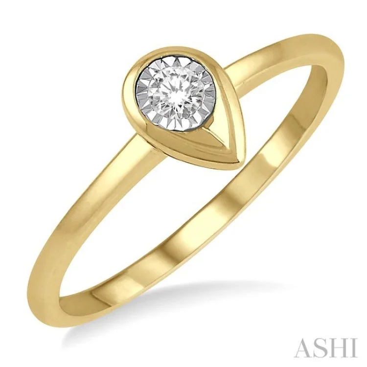 1/50 Ctw Pear Shape Round Cut Diamond Promise Ring in 10K Yellow Gold