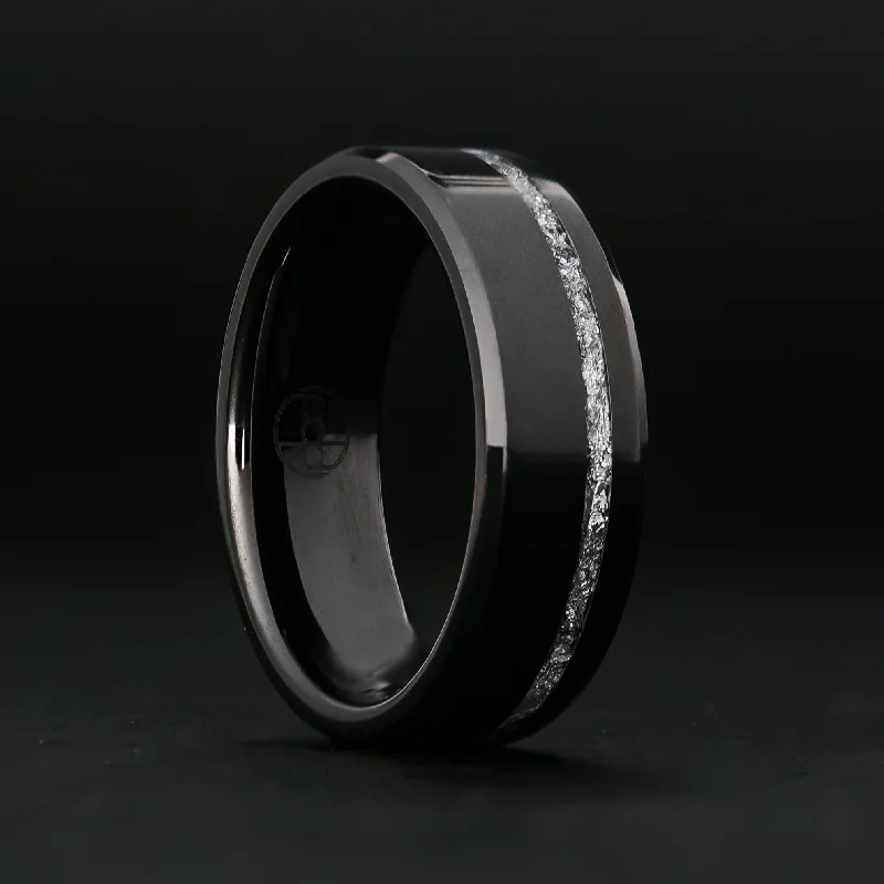 Silver Leaf Ring on Black Ceramic | Offset Inlay