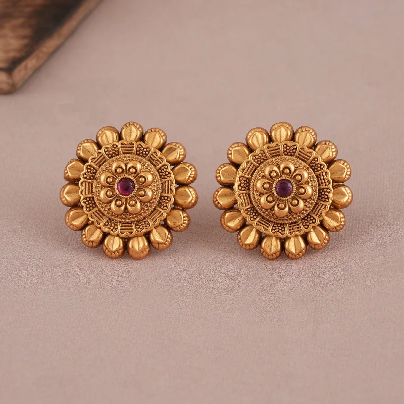 Beautiful ruby stone gold stud