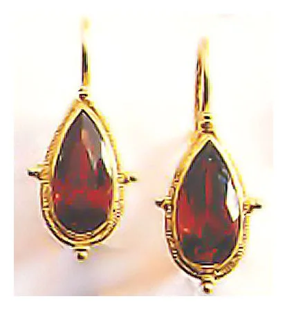 Dorrit Garnet Earrings