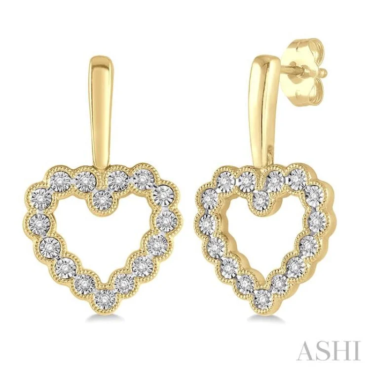 1/8 ctw Scalloped Heart Charm Round Cut Diamond Earring in 10K Yellow Gold