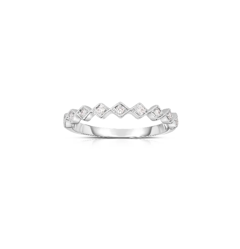 Sabel Collection White Gold Round Diamond Milgrain Ring