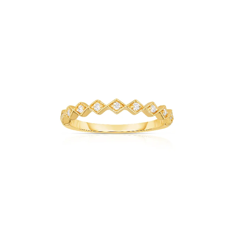 Sabel Collection Yellow Gold Round Diamond Milgrain Ring