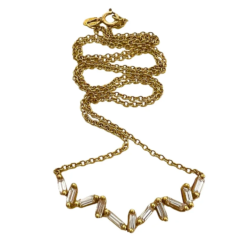 18K Gold Necklace with 11 Baquette Diamonds