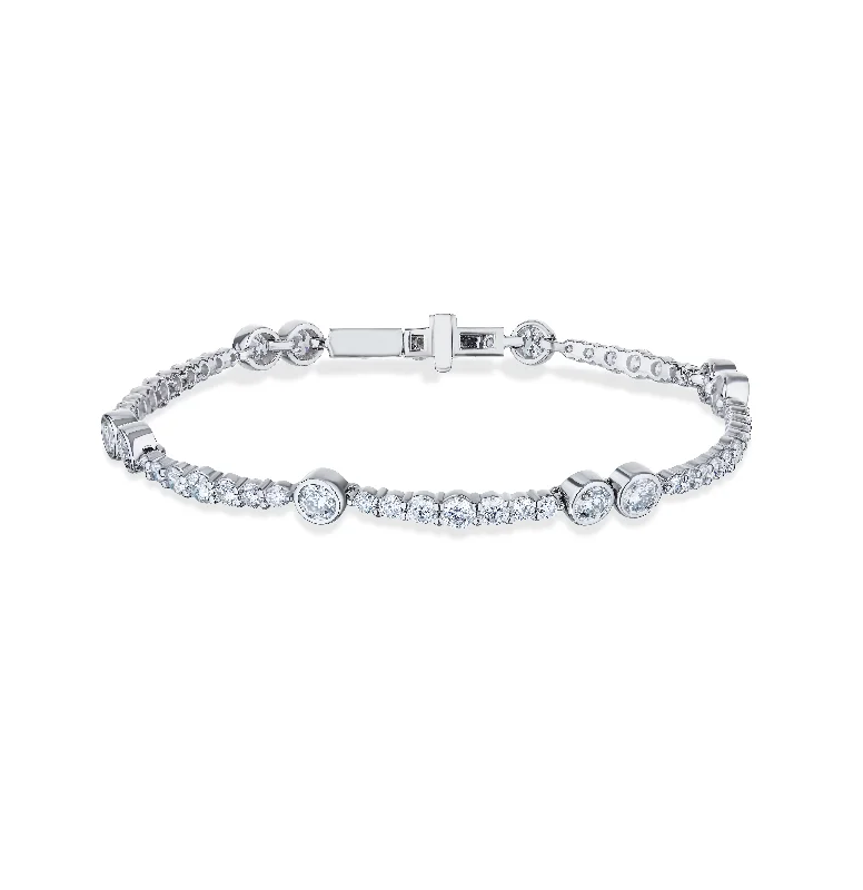 Sabel Collection White Gold Round Diamond Bracelet